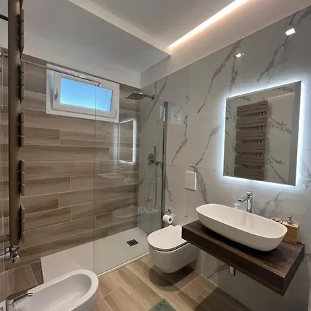 Tulip Luxury Howme バーリ